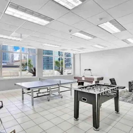 Luxurious Private Unit With Parking Apartment